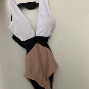 Shein medium one piece NEVER WORN